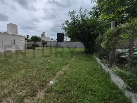 Terreno en Venta 25  mts Fondo