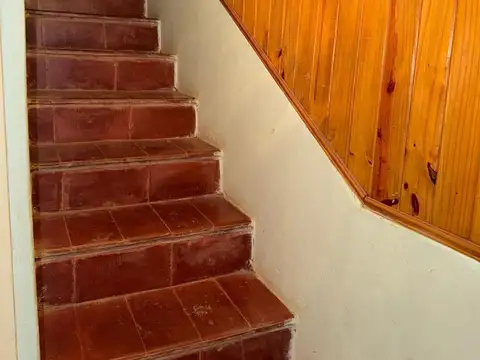 Casa 5 ambientes con 1 baño