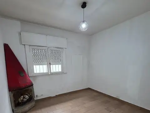 BUEN DEPTO T/CASA 4 AMB C/DOS PATIOS EN R. DE ESCALADA!