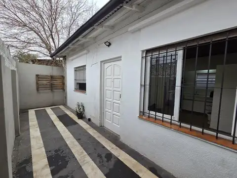 BUEN DEPTO T/CASA 4 AMB C/DOS PATIOS EN R. DE ESCALADA!
