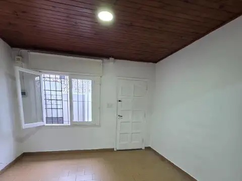 Depto Tipo Casa en Alquiler de 3 dormitorios