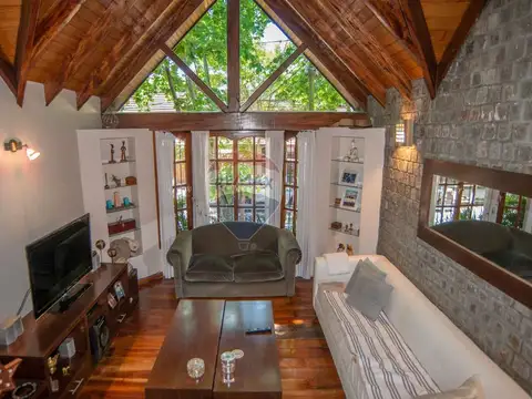 Casa en Venta con 1 cochera