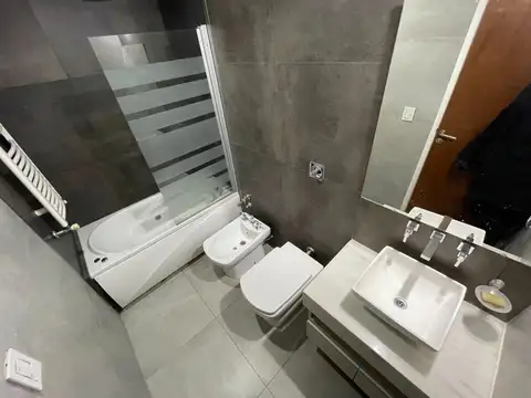 Departamento en Alquiler con 1 cocheras