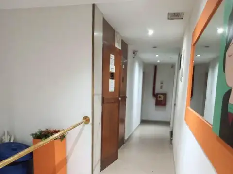 VENTA DEPARTAMENTO CON BALCON AL FRENTE CONSTITUCION SEGURIDAD PORTERIA SUM