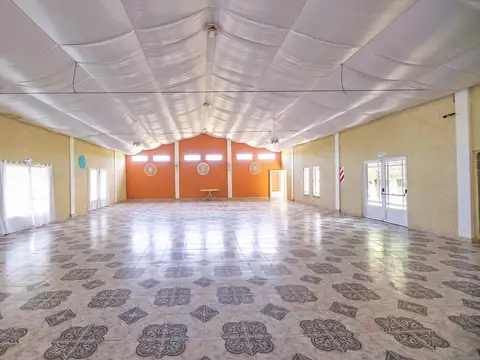 Quinta en Venta con 15 cocheras