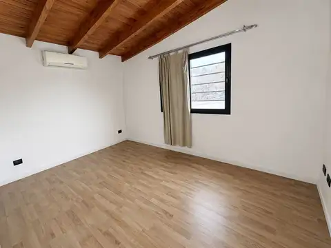 CASA EN VENTA FLORENCIO VARELA PARQUE