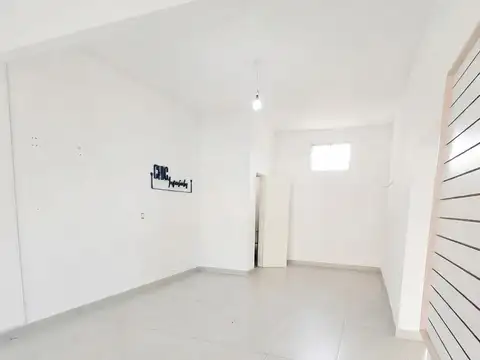 Local en Alquiler en Villa Adelina, $ 1.500.000