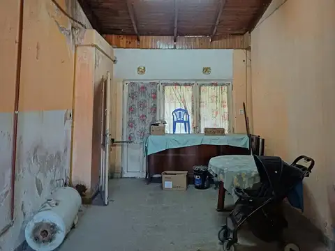 Casa 2 ambientes con 1 baño