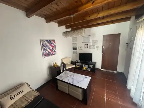 Depto Tipo Casa en Venta en Republica De La Sexta, USD 123.000