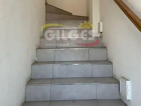Oficina en Alquiler en Morón, $ 280.000