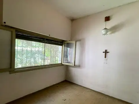 PH en  venta de 3 ambientes con patio, terraza y parrilla- Wilde