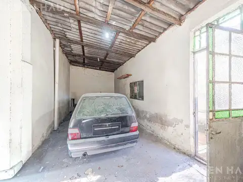 Casa en Venta con 3 cocheras