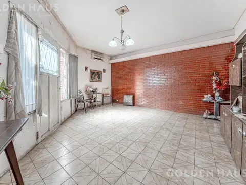 Casa Multifamiliar 2 y 3 ambientes con Terraza en Lomas del Mirador