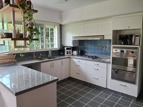 Casa en Venta en Acassuso Libertador  /  Solis, USD 720.000