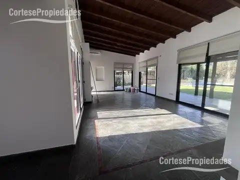 Casa en Alquiler en Villanueva, USD 1.400