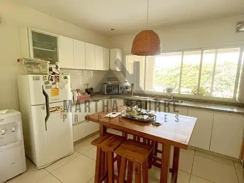 Casa en Venta en Las Orquideas, USD 260.000