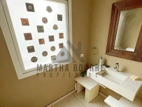 Casa 4 ambientes con 3 baños