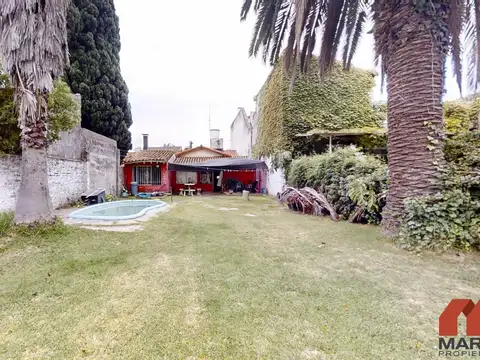 Casa en Venta de 4 Ambientes con Pileta y Jardín - Olivos