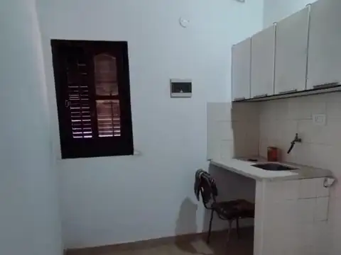 Monoambiente con division en planta baja - Dodero 119
