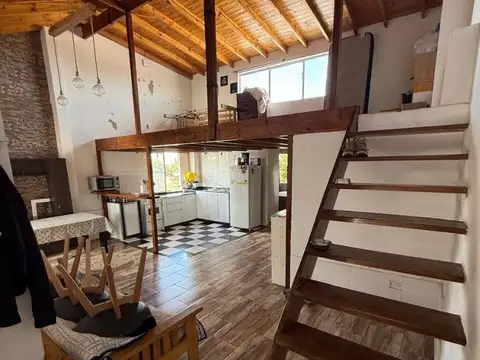 Depto Tipo Casa en Alquiler de 2 dormitorios