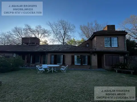 Casa en Alquiler Temporal con 2 cocheras