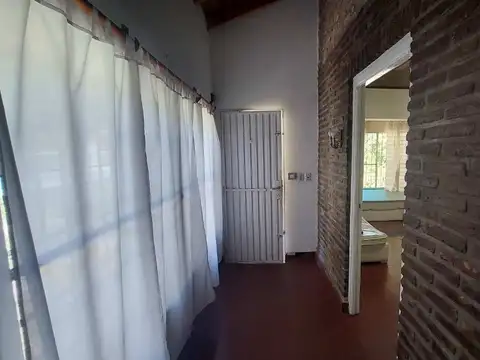 Casa 3 ambientes con 2 baños