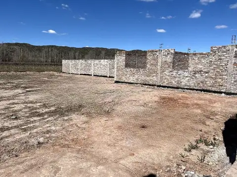 Casa 6 ambientes con 2 baños