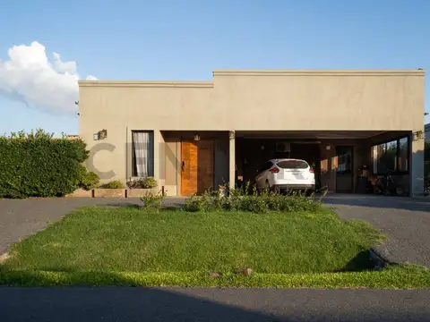 Casa en Venta 6 Ambientes en Country Bella Vista Chico