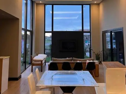 Jorge Newbery 4550, Mar Del Plata, Buenos Aires, Argentina.