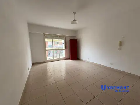 Hipólito Yrigoyen al 2100