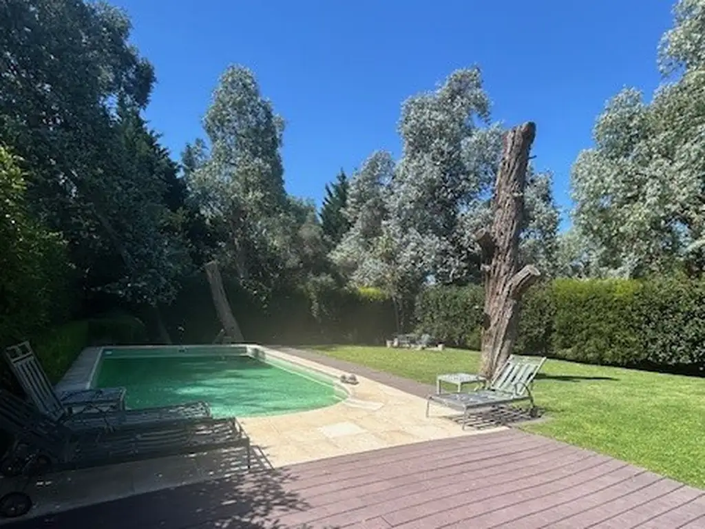 Casa en Venta con cochera