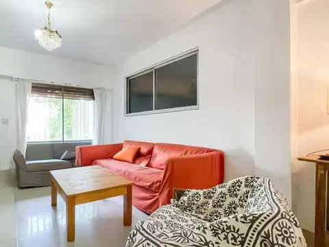 Venta Casa 4amb con Jardin-Quincho en Carapachay