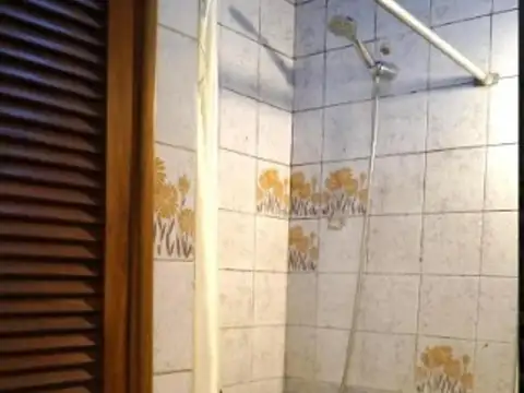 Turdera Casa de 3 Ambientes con Quincho Jardín APTA CREDITO