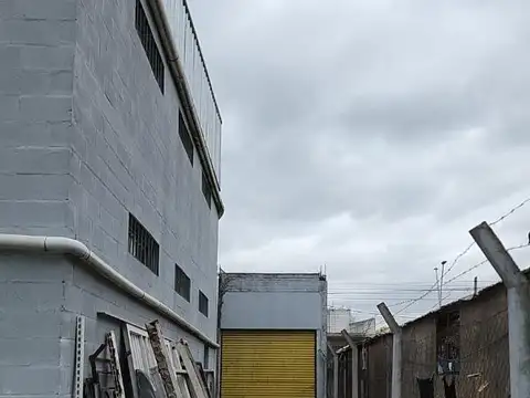 LOCAL COMERCIAL EN MORENO