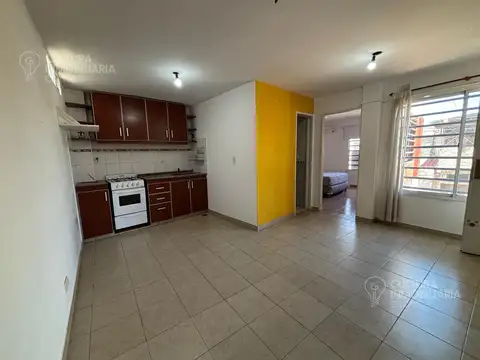 ALQUILER DEPARTAMENTO 2 AMBIENTES LOMAS DEL MIRADOR PRIMER PISO POR ESCALERA