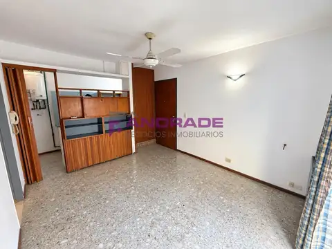 Departamento 2 amb. ¡SIN EXPENSAS! Inmejorable ubicación (a 20mt del Mc Donalds).