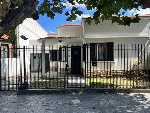 Venta casa 4 ambientes banfield oeste Residencial