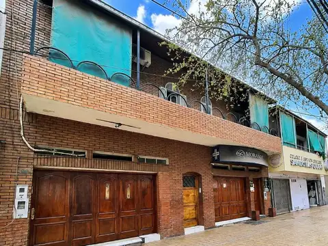 Inmueble De 16 Ambientes Sobre Av. Rawson Capital.