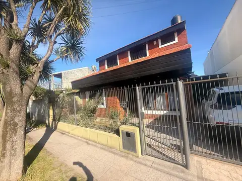 Casa de tres ambientes con garaje doble en Ortega y Gasset 900