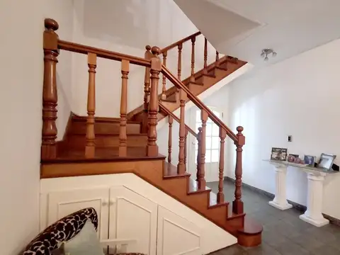 Depto Tipo Casa 4 ambientes con 2 baños