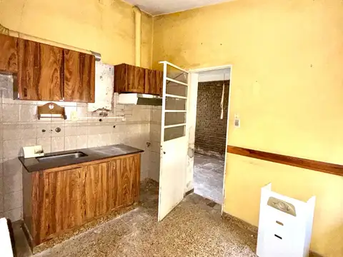 Casa 4 ambientes con 1 baño