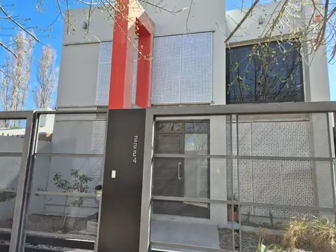 Rivadavia 2400, General Roca, Río Negro