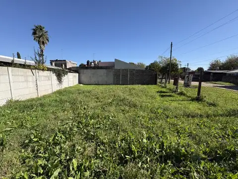Lote en Esquina de Arenales y Amirante Brown