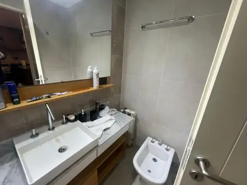 MAXI 2 AMBIENTES FULL SIZE 53 M2 C/ PARRILLA Y BALCON SEMICU