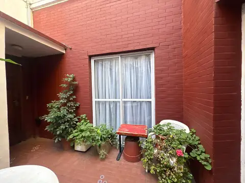 Depto Tipo Casa 5 ambientes con 2 baños