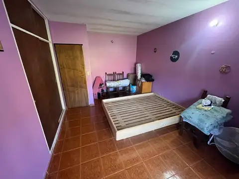 VENTA CASA 4 AMBIENTES MORENO