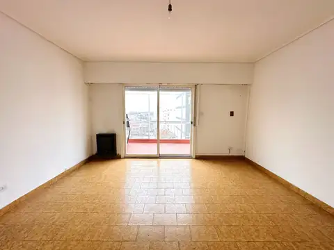 Campana 3000, Piso 8
