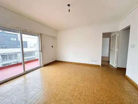 PISO 4 AMB. AL FRENTE CON BALCON TERRAZA + COCHERA + BAULERA Villa del Parque