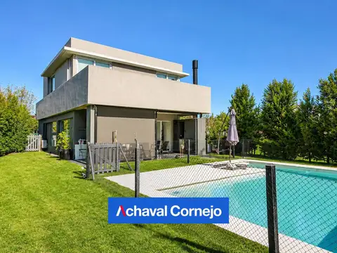 Casa 5 ambientes con 3 baños