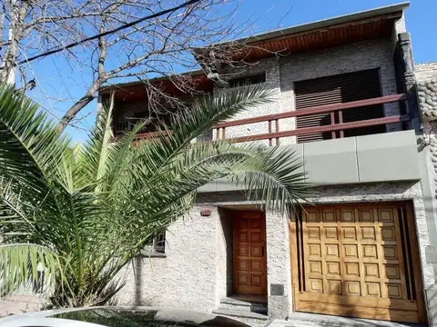 VENTA CASA 5amb Valentín Alsina Patio Terraza Coch